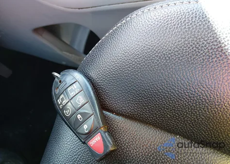 2018 Dodge Grand Caravan Sxt z USA, uszkodzony, nr VIN 2C4RDGCG9JR298102